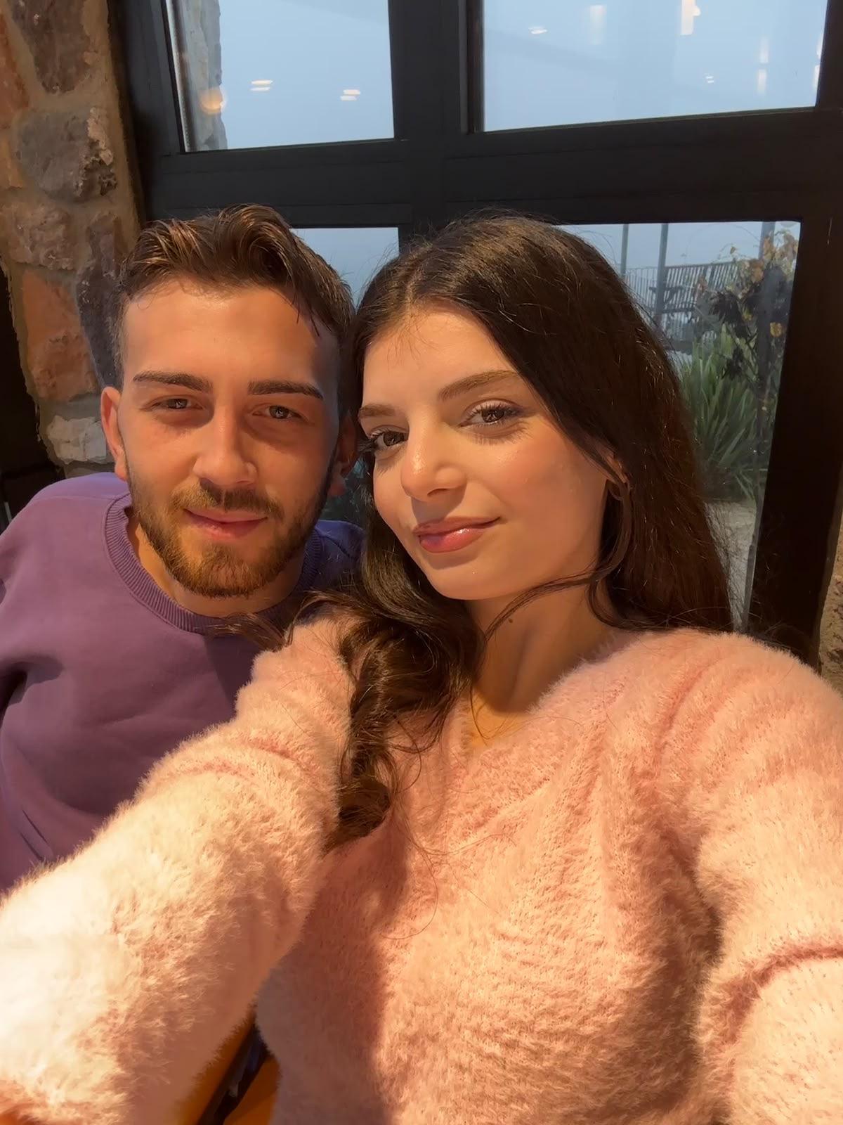 Emirhan ve Aynur birlikte